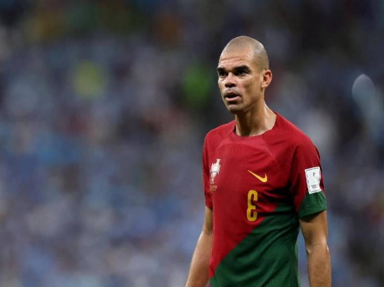 Caballero vẫn chơi tốt ở vị trí thủ môn khi ngoài 40